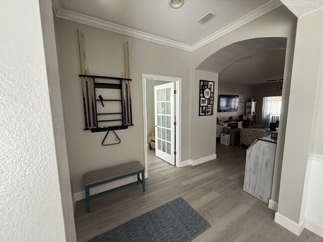 Building Photo - "Spacious 3-Bedroom Retreat with Bonus roo...