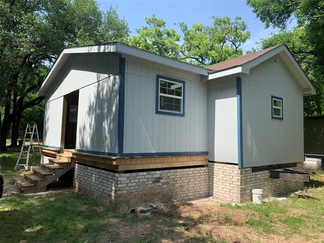 Building Photo - 428 Longhorn Trail