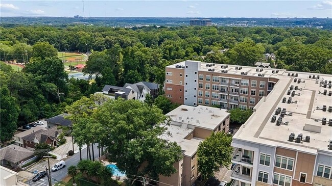 Building Photo - 395 Pharr Rd NE