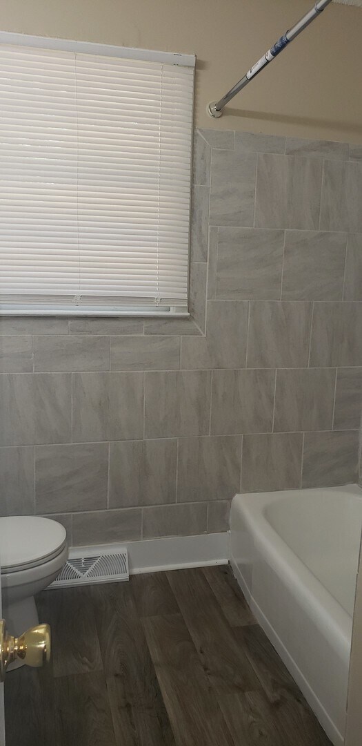 Building Photo - 3-Bedroom Home with Modern Touches