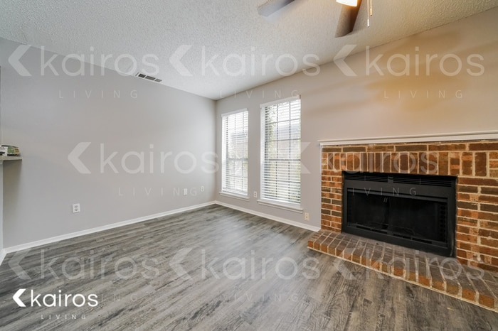Building Photo - 2116 Woodnote Ln