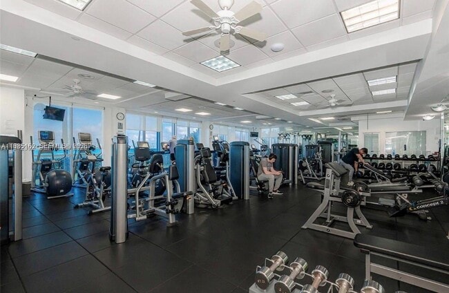 Building Photo - 16445 Collins Ave