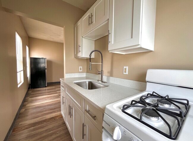 Building Photo - 25 Oakland Ave