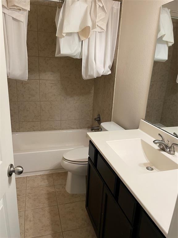 Building Photo - 2212 Creekside Ln