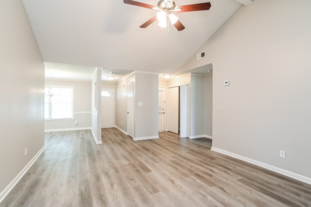Building Photo - 4040 Coopersdale Rd