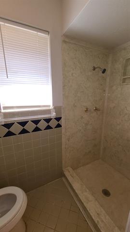 Building Photo - 626 Little Creek Dr