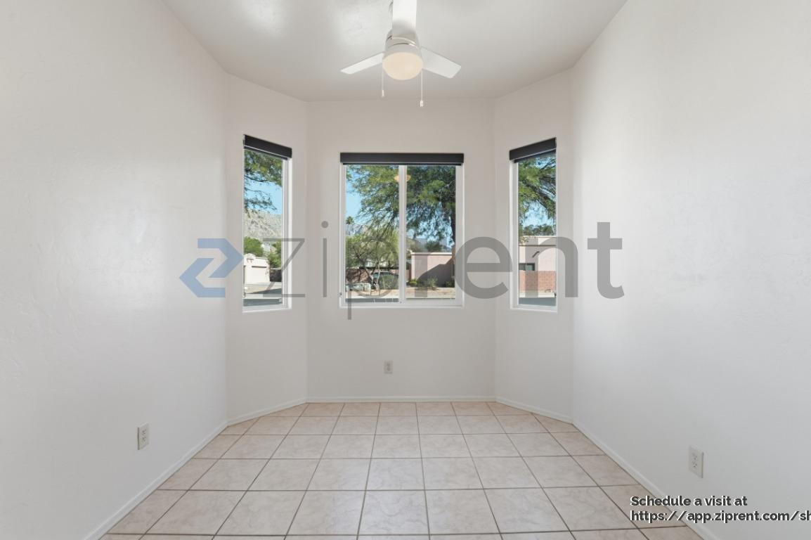 Building Photo - 8119 N Peppersauce Dr