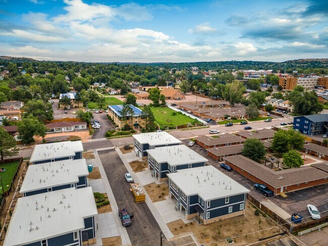 Building Photo - Brand new 3 bed 2.5 bath townhome