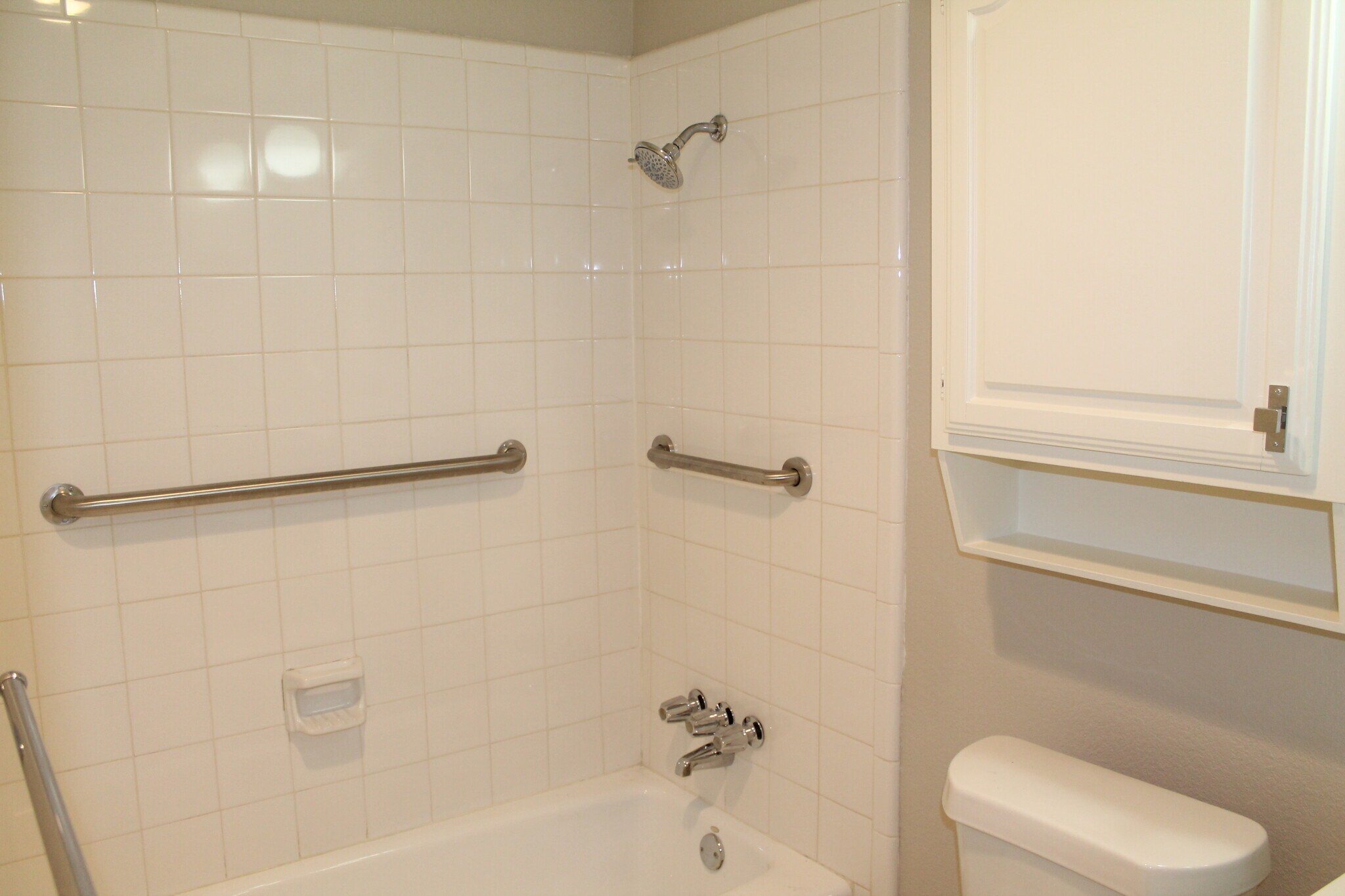 Building Photo - 4208 Arbor Dr