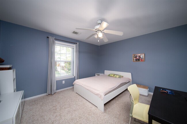Building Photo - 20722 Fawnbrook Ct