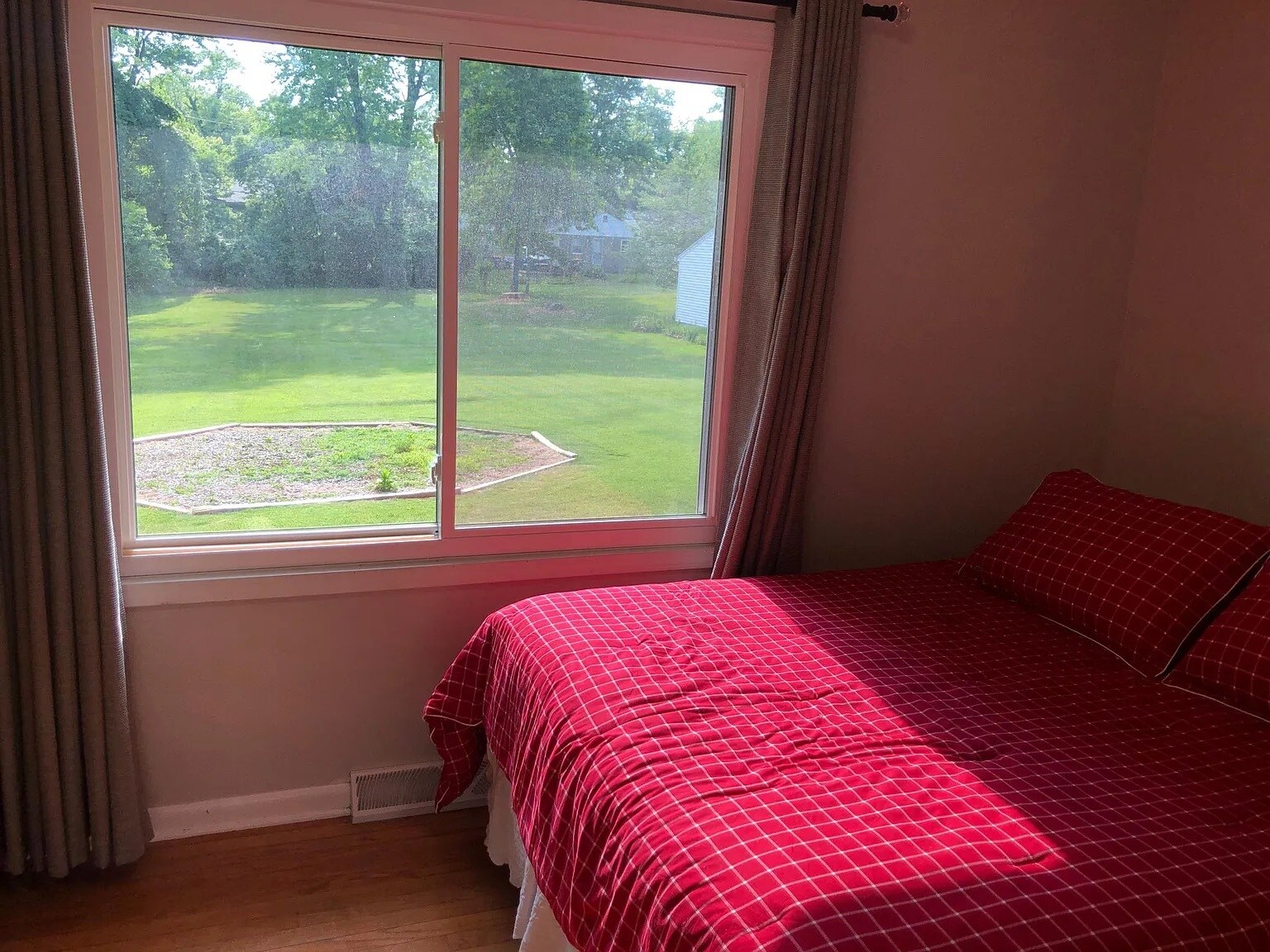 Building Photo - 131 N Hillsdale Dr