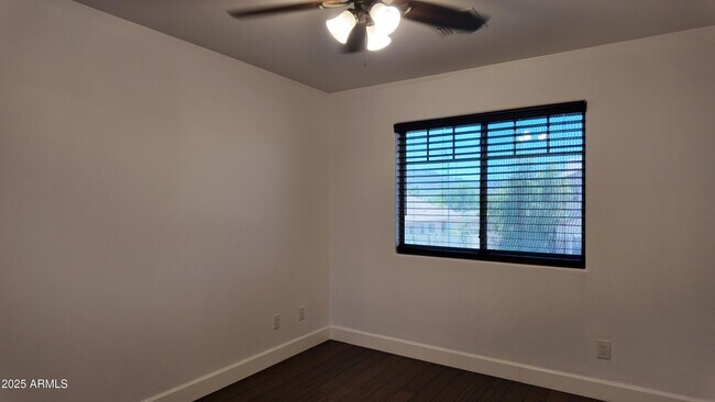 Building Photo - 4414 W Donner Dr