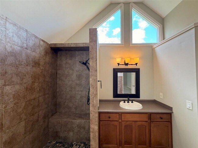 Building Photo - 290 Sweetwater Trce