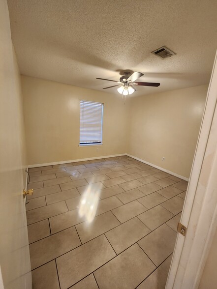 2nd bedroom - 2251 Sparrow Ln