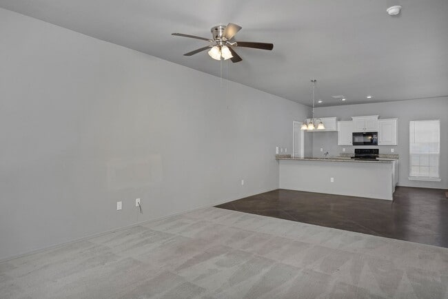 Building Photo - Beautiful home in Tradewinds! Will not last long call today