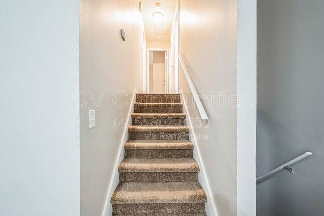 Building Photo - 9173 Raven Dr