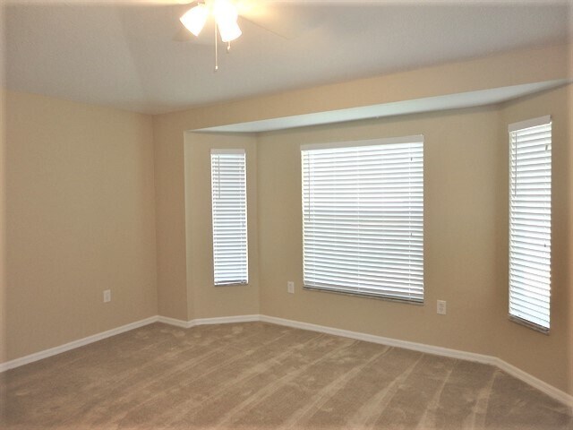 Building Photo - 403 Pine Pointe Ct