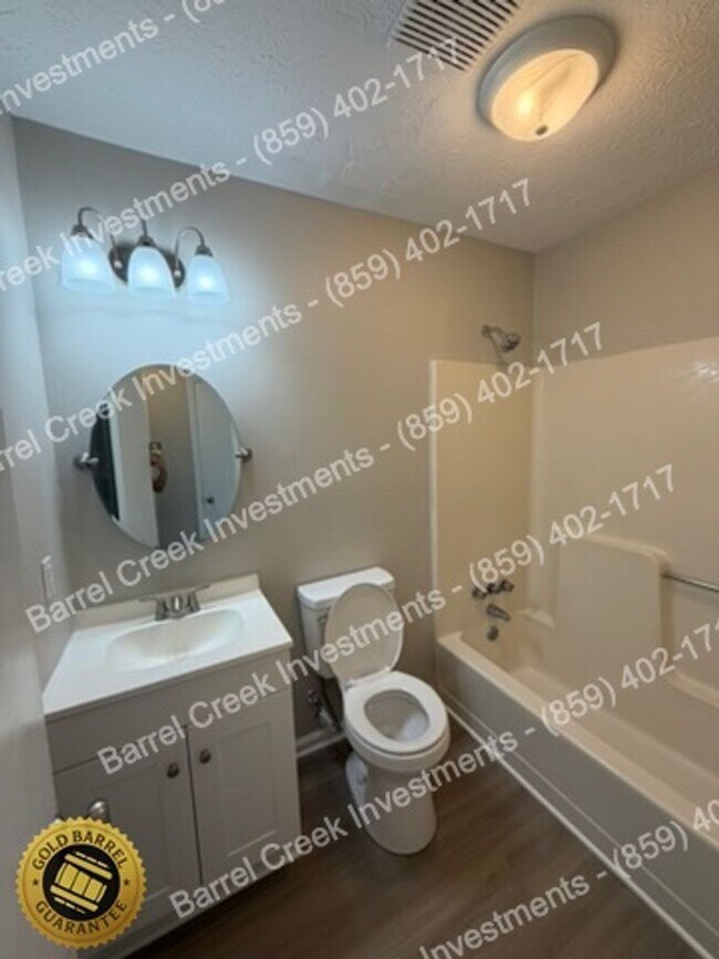 Building Photo - 417 A Earl St