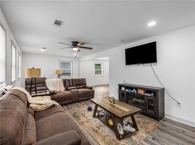 Building Photo - 2178 Penelope St NW