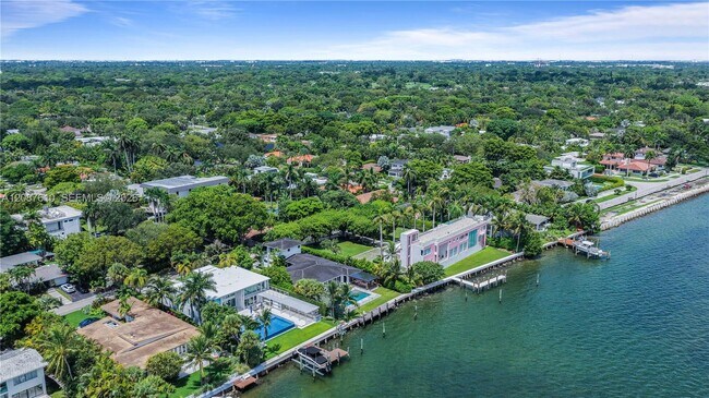 Building Photo - 9301 N Bayshore Dr