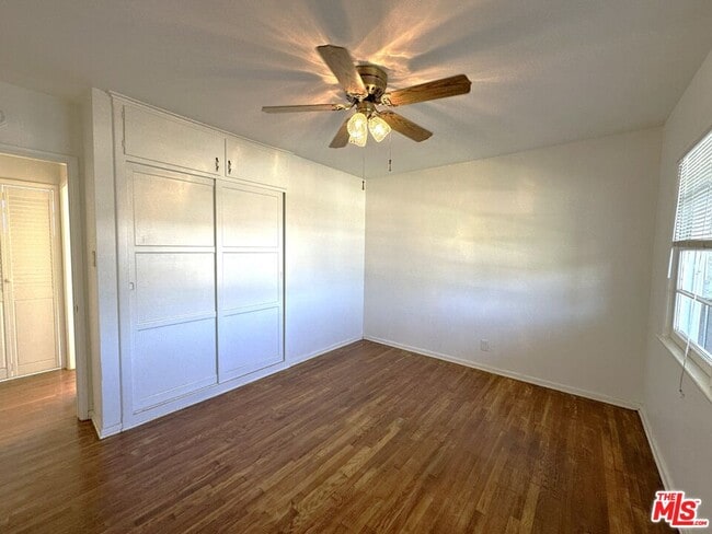 Building Photo - 5468 W 120th St