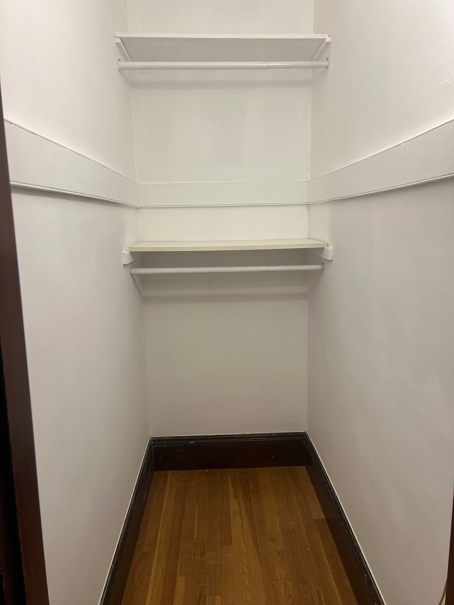 Building Photo - 216 Elm St