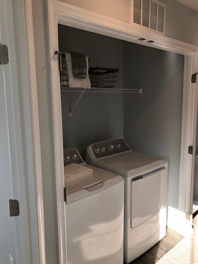 Laundry Room - 5202 Austin Knoll Ct