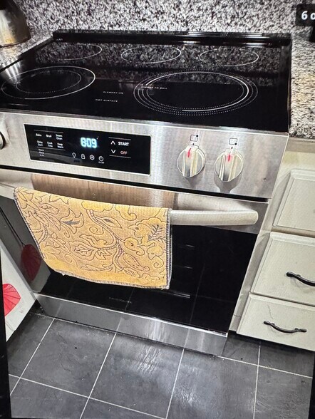 New stove installed - 14273 E Sage St
