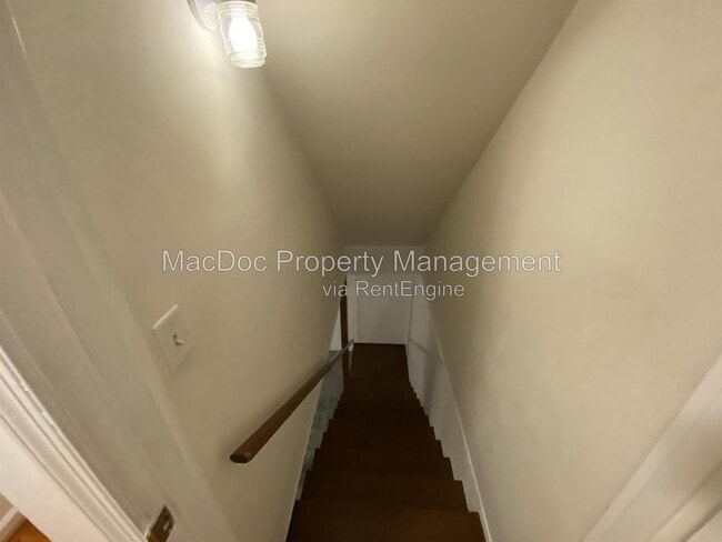Building Photo - 431 Ridgemore St