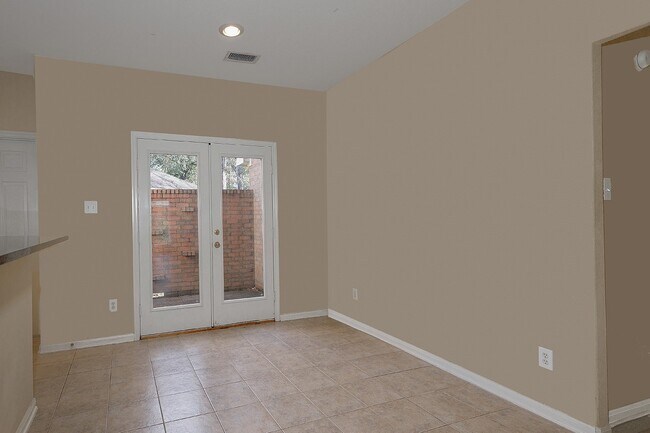 Building Photo - 78 E Foxbriar Forest Cir