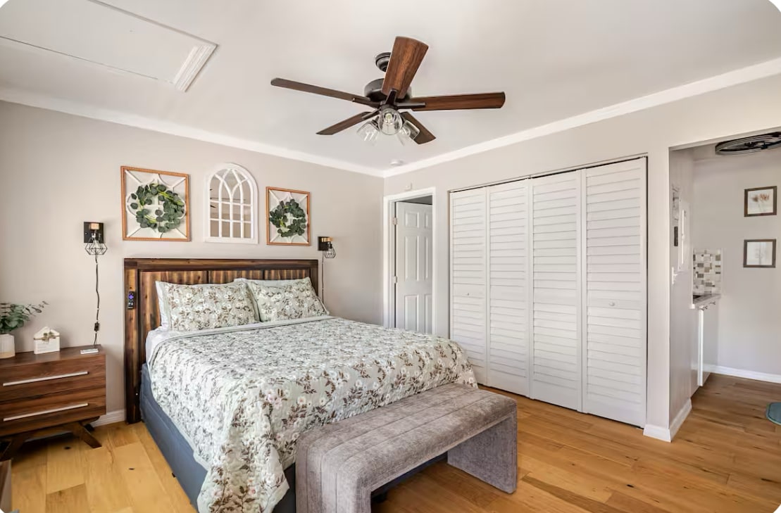 Building Photo - 4134 Dolphin Dr