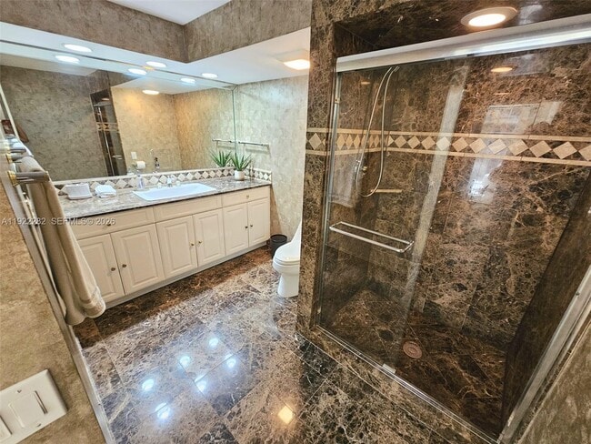 Building Photo - 3200 S Ocean Blvd