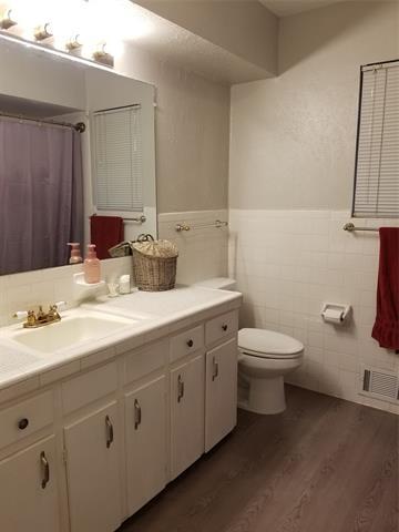 Building Photo - 7555 Brentcove Cir