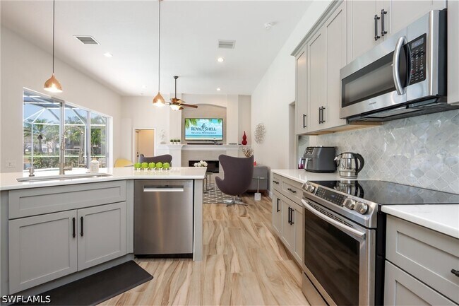Building Photo - 3510 Lakemont Dr
