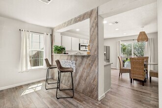 Building Photo - 907 Grants Canyon