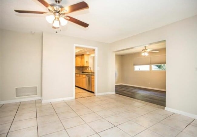 Building Photo - 2186 Greenbriar Blvd