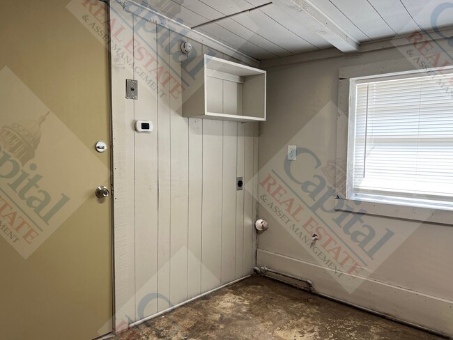 Building Photo - Spacious Home With Classic Charm