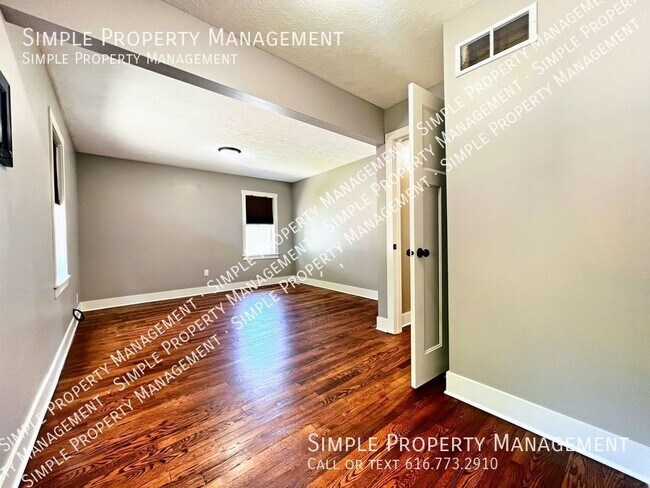 Building Photo - 367 Glenhaven Ave NW