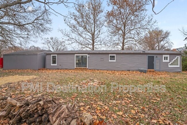 Building Photo - 7049 SW Hwy F