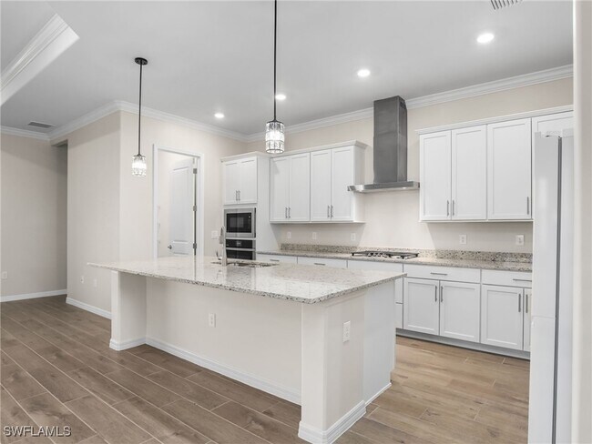 Building Photo - 15904 Sugar Hl Dr