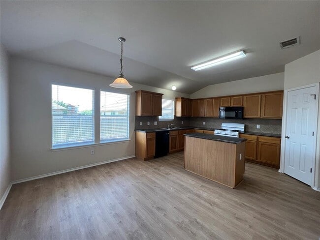 Building Photo - 1108 Reagan Wells Dr