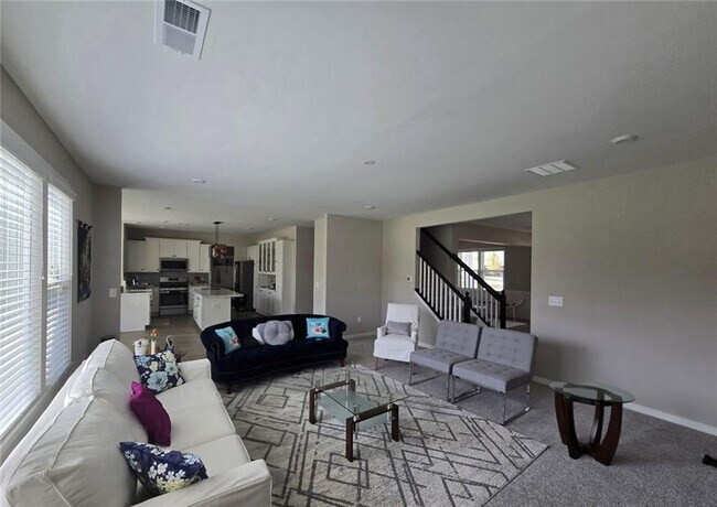 Building Photo - 121 Linden Ct