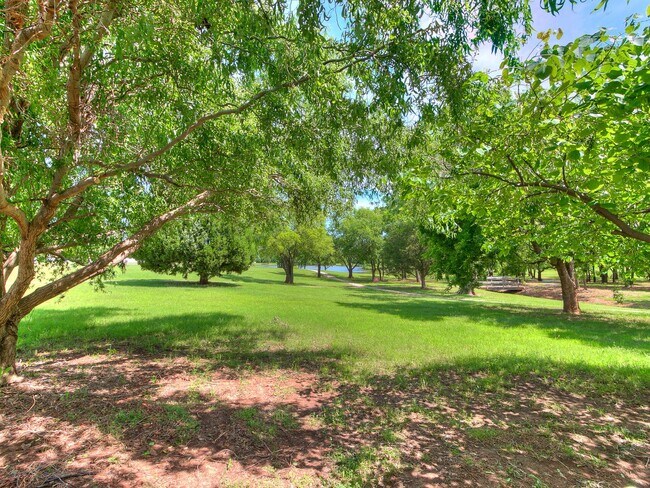 Building Photo - Large 4-Bedroom Home in Edmond Schools