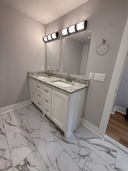 Building Photo - 184 Church St