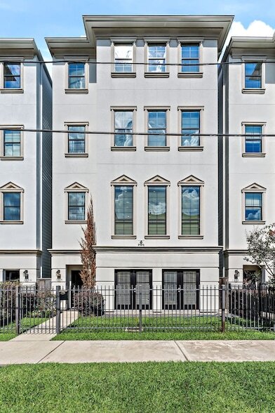 Building Photo - 1504 Knox St