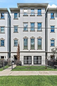 Building Photo - 1504 Knox St
