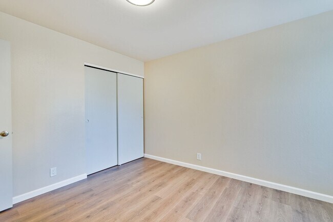 Building Photo - Charming 1,780 Sq Ft 4 bedroom 2 bath home in South San Jose