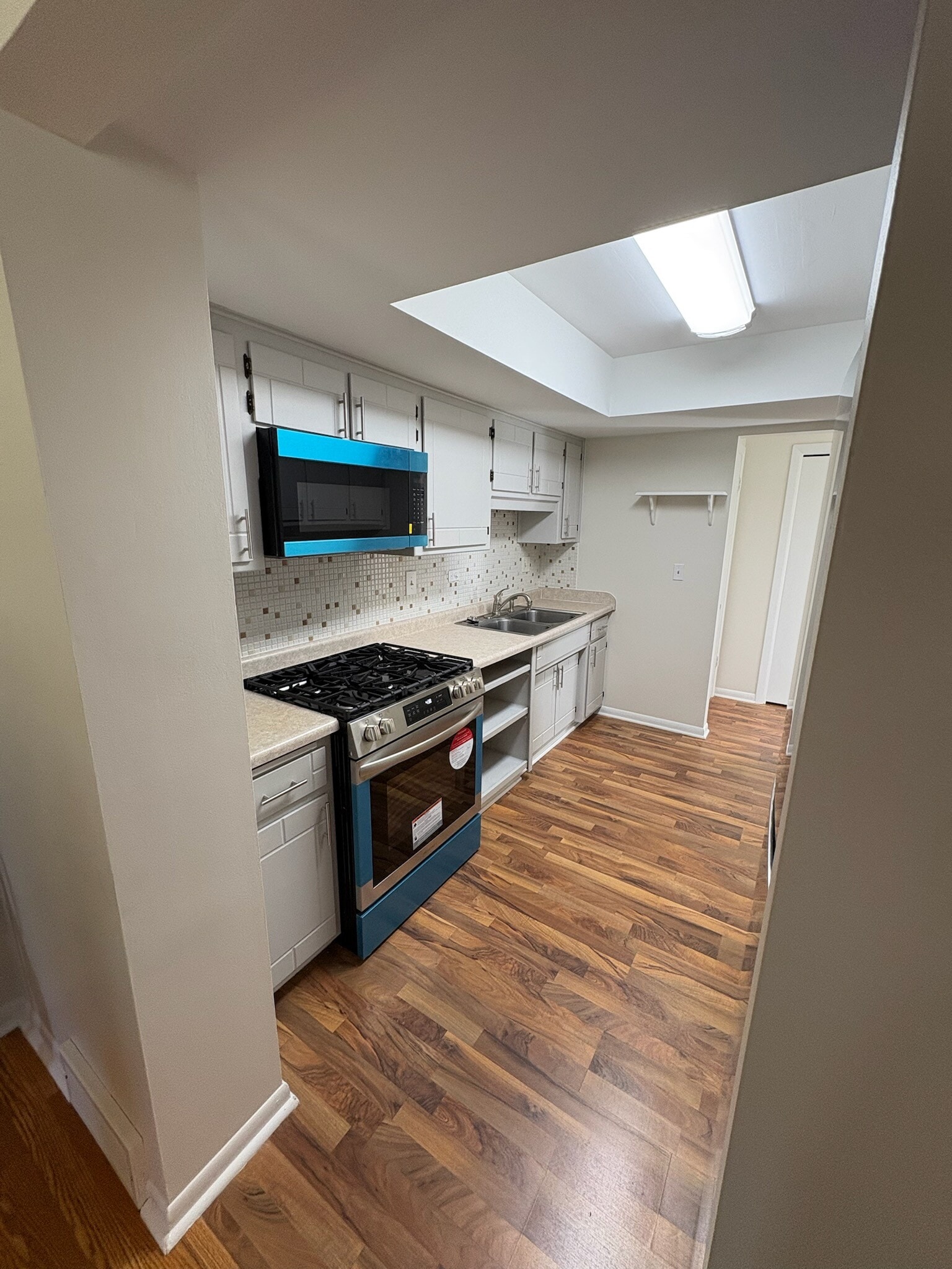 Building Photo - 356 2nd Ct