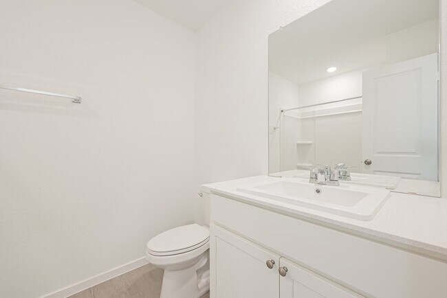 Building Photo - 621 Craven St