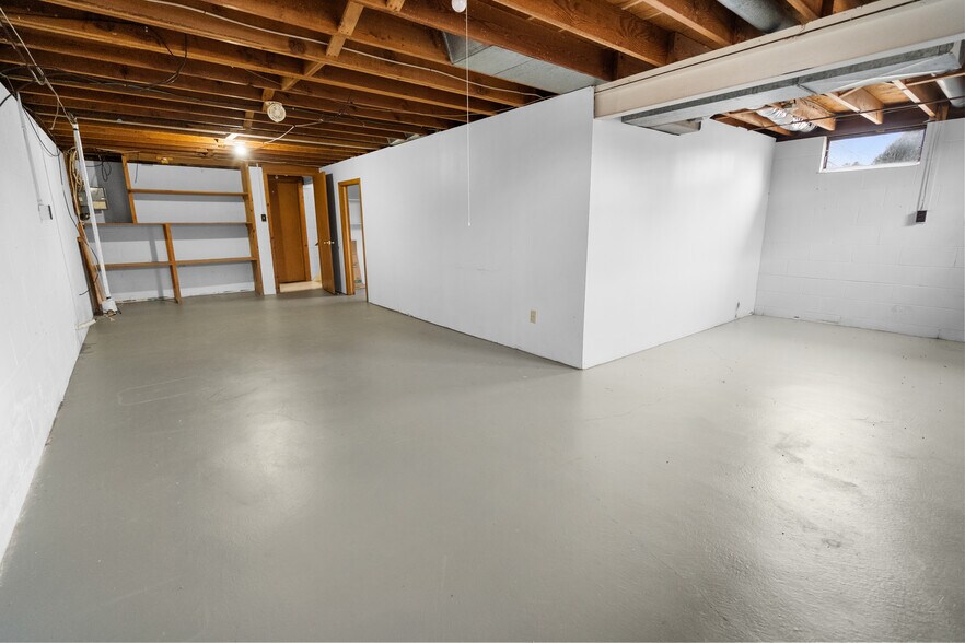 Building Photo - 124 Blaine Rd